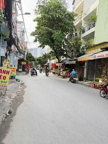 Bán Nhà 130/3 Ni Sư Huỳnh Liên, P.10, Tân Bình, Hẻm Xe Hơi