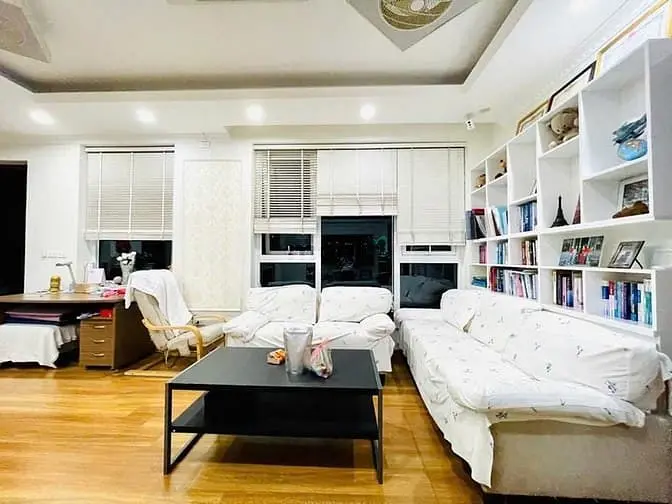 Bán Nhà Hoàng Quốc Việt 70M2, 5T, Mt 4.8M, Ngõ Ôto, Cạnh Hồ, 22 Tỷ