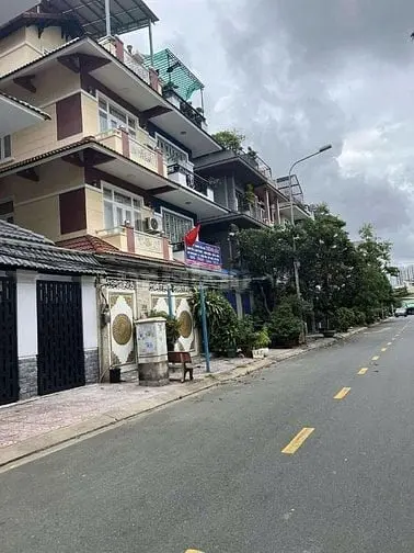 Chính Chủ Bán Biệt Thự Kdc Him Lam, Đường 328 Cao Lỗ.đối Diện Parcmall