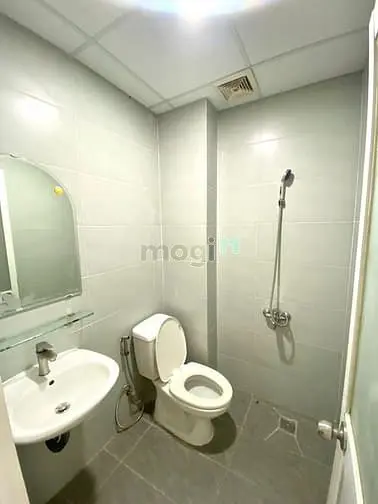 Phòng Sẵn Nội Thất, Thoáng Mát. Gần Phan Xích Long 2 Phút