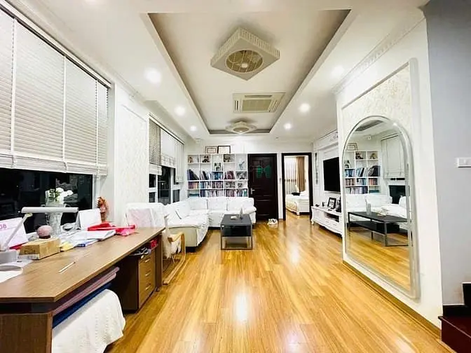 Bán Nhà Hoàng Quốc Việt 70M2, 5T, Mt 4.8M, Ngõ Ôto, Cạnh Hồ, 22 Tỷ
