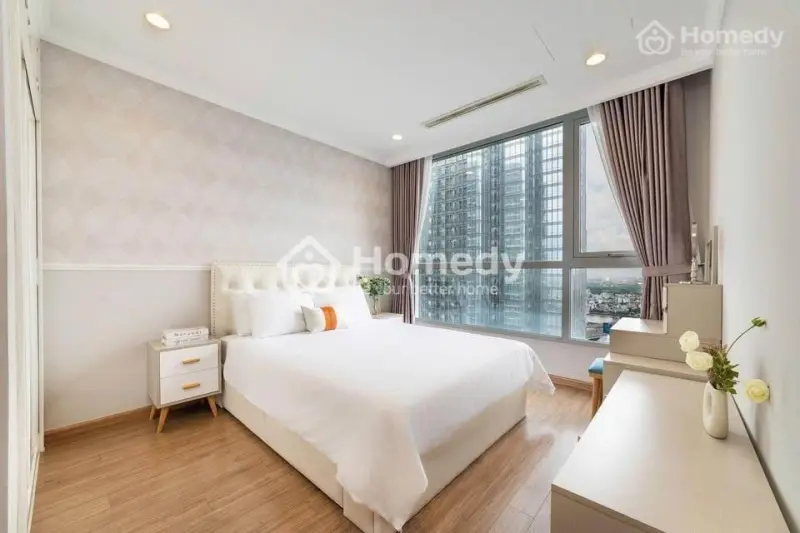 Chính Chủ Bán Căn Hộ 52- 1 Tỷ 770 (2Pn) Shr,Full Nt,Dọn Ở, Vay 90% The Emerald