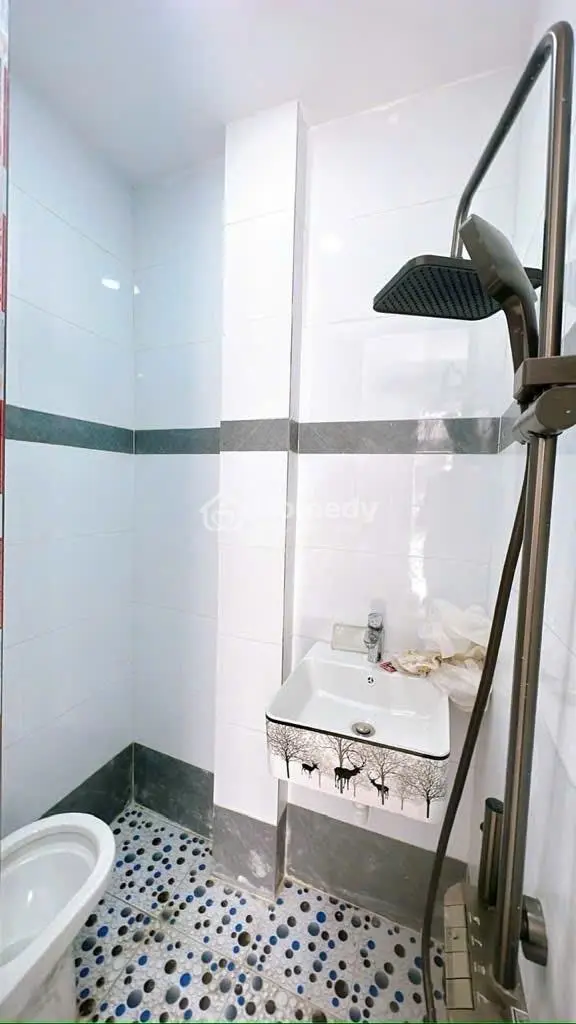 Bán Nhà Mới Q4 Giáp Công Viên , Hồ Bơi , Trường Học Chỉ Hơn 3 Tỷ