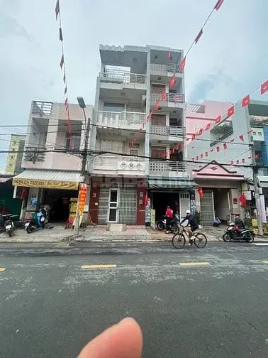 Bán Nhà Mt Đường Phan Thị Hành Dt: 4.2X14M Nhà Đúc 4 Lầu Kiêng Cố