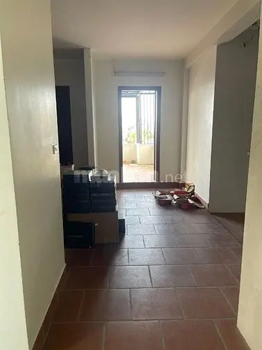 Cho Thuê Nhà Phố Kinh Doanh 92 La Thành , 7 Tầng Có Hầm Để Xe Rộng Rãi