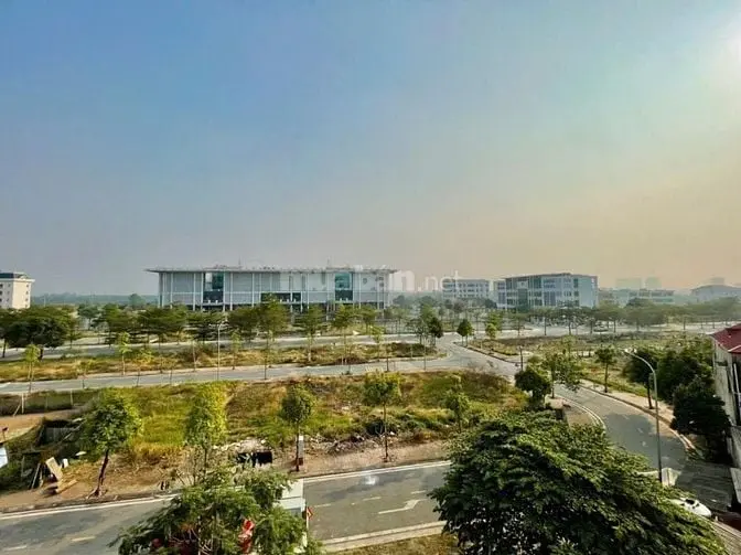 Đẳng Cấp Nhà Dân Xây – Thang Máy Xịn – Gara 7 Chỗ – Ô Tô Tránh – Từ Li