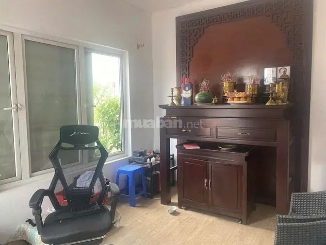 Chính Chủ Bán Nhà Đầu Ngõ Phố Hoàng Như Tiếp, Quận Long Biên