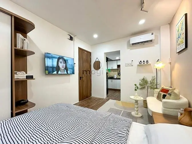Cho Thuê Căn Hộ Studio Tách Bếp Cao Cấp Ngay Trung Tâm Q5
