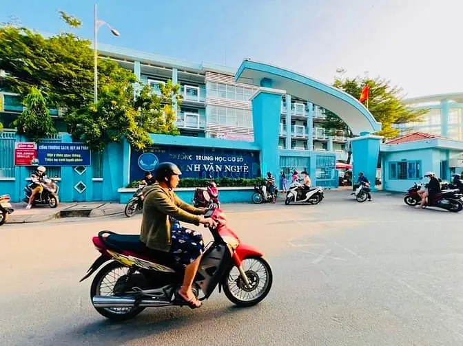 Bán Lô Đất Rẻ Đẹp Mặt Tiền Trường Huỳnh Văn Nghệ Bờ Kênh Tham Lương