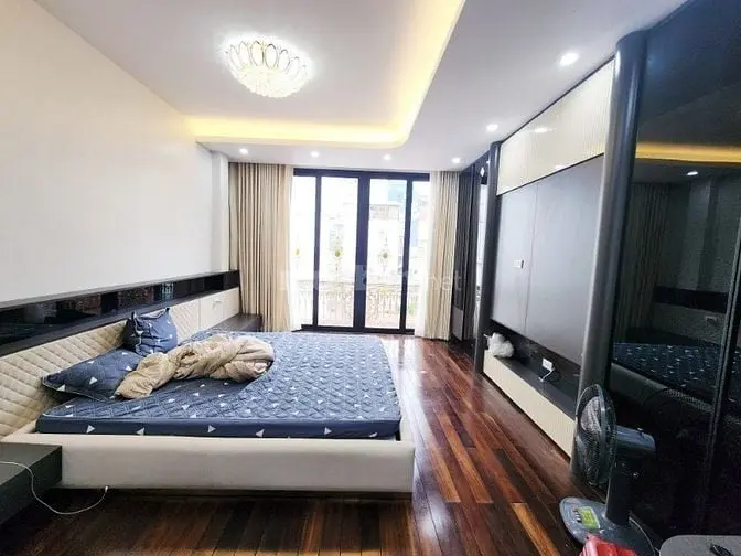 Siêu Phẩm Phố Trung Kính, Mặt Phố, 87M2, 5 Tầng, 5,2M, Giá 49 Tỷ