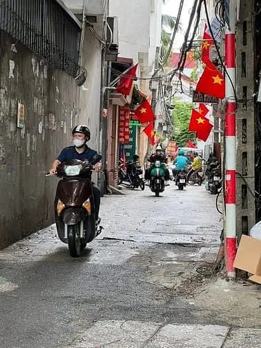 Bán Đất Tặng Nhà Trung Tâm Cầu Giấy - Ô Tô
