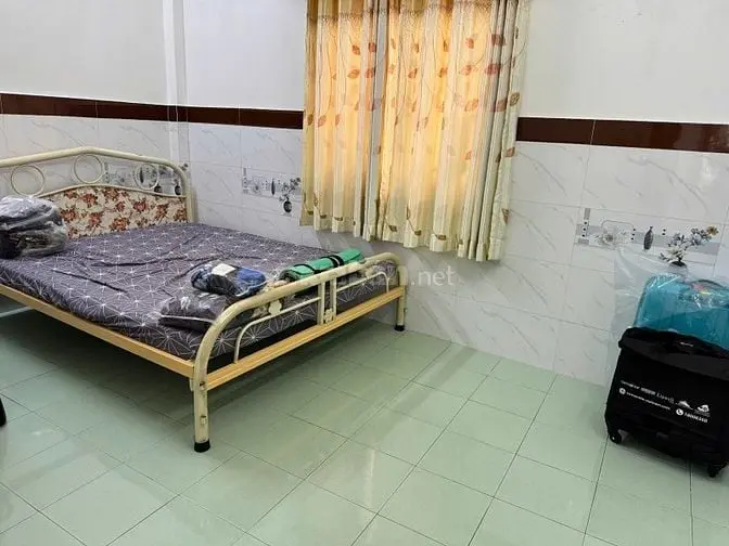 Hải Thượng Lãn Ông Quận 5, Hẻm 5M 82M2 (4,3*19), 4 Tầng Gía 150Tr/M2