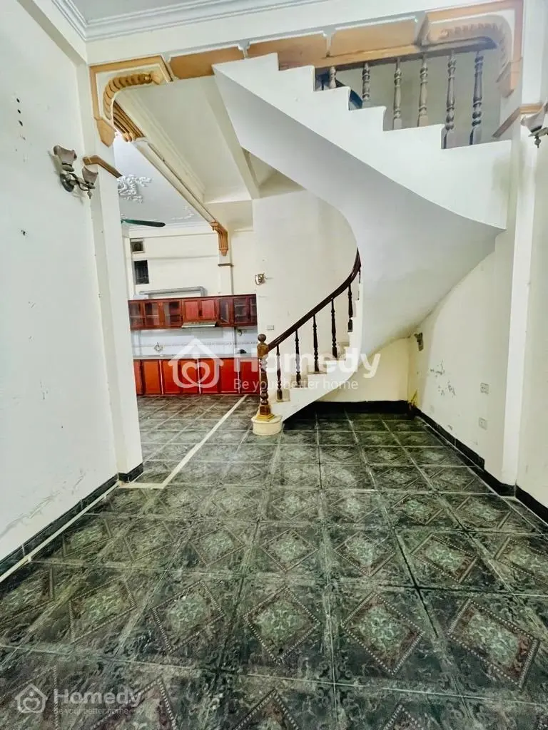 Bán Nhà Thái Thịnh – 43M² + Sân 8M, 4 Tầng, Ngõ Nông Gần Phố – Giá 10.8 Tỷ