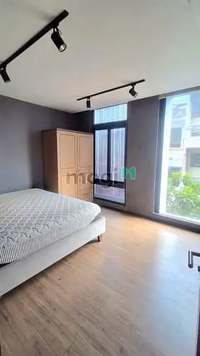 Cho Thuê Nhà Nguyên Căn 285A Đường Cmt8 , Q10