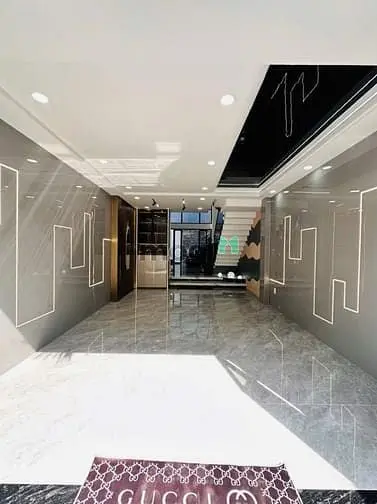 Nhà Sát Bên Thủ Đức, Dt:4X17,5M, Lửng, 3Lầu, 4Pn, Gara Ôtô, P/Thờ, S/T