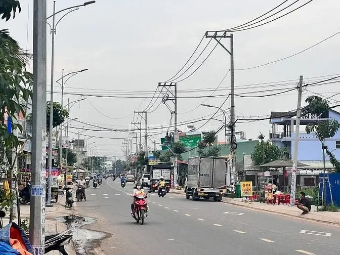 Nhà Mt Hà Huy Giáp. Dt: 5.5 X 38M. Giá: 11.5 Tỷ