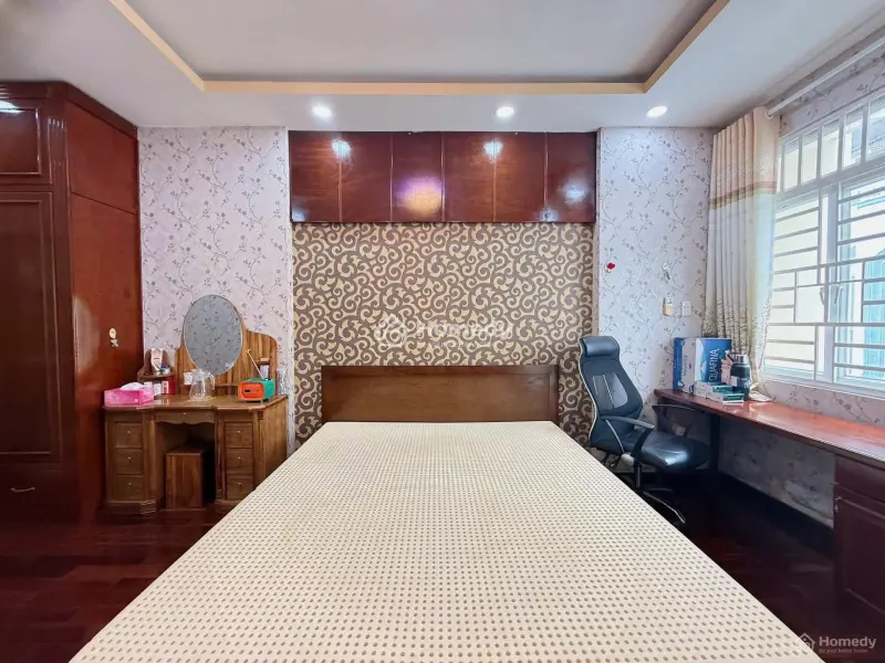 Lh Phúc 07940629***Cần Tiền Bán Gấp Căn Ở Đ.nguyễn Thị Thập-Q.7/51M2/Shr/2Ty050Tr, Hxh Thoáng Mát