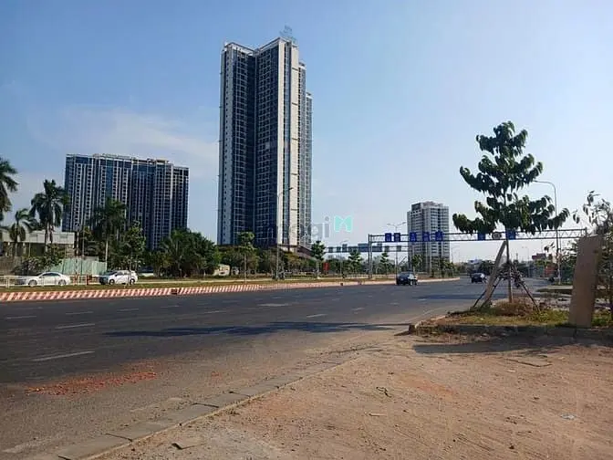 Nhà 3 Tầng - Góc 3 Mặt Tiền Đường Nguyễn Văn Linh P.tân Thuận Tây Q 7