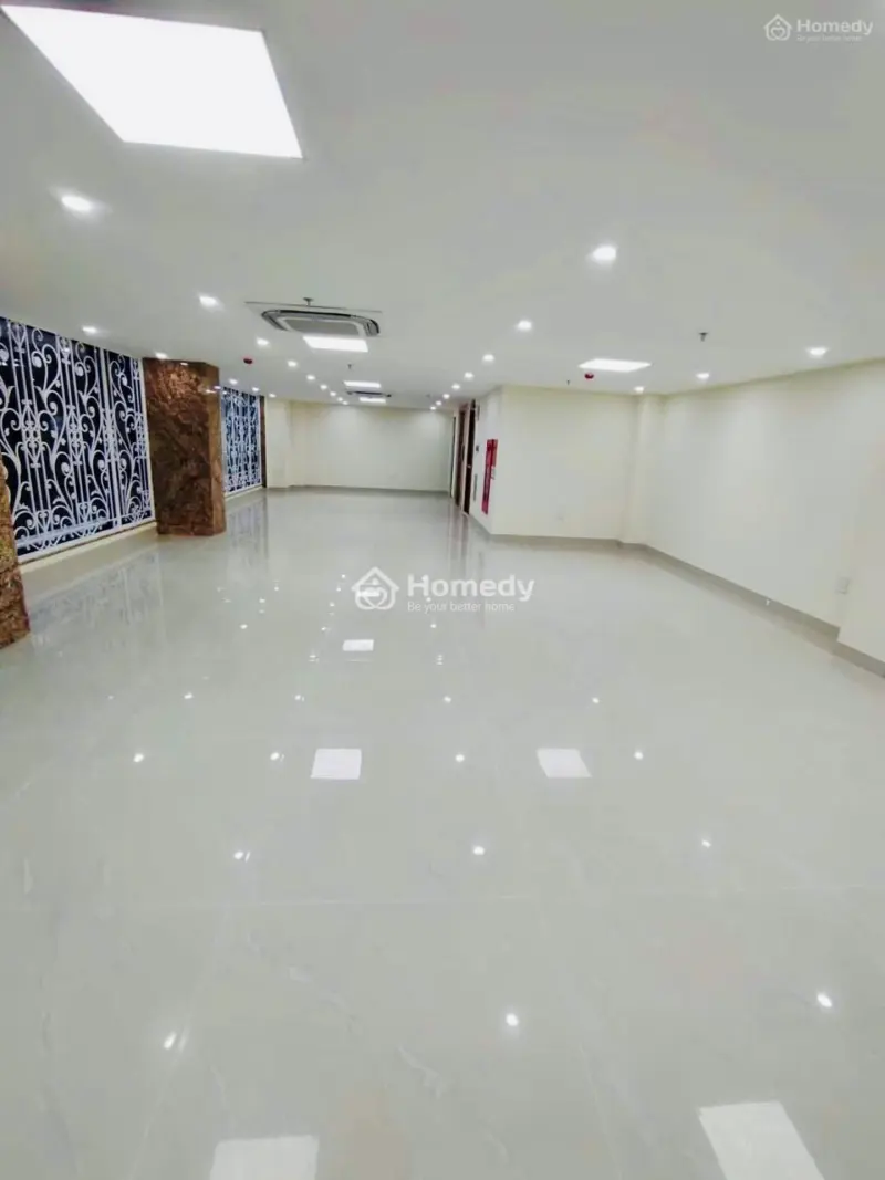 Bán Nhà Mặt Phố Phạm Văn Đồng, Cầu Giấy, Dt: 207M2, Giá: 70 Tỷ, 8 Tầng, Mt: 12M, Cho Thuê 150 Triệu