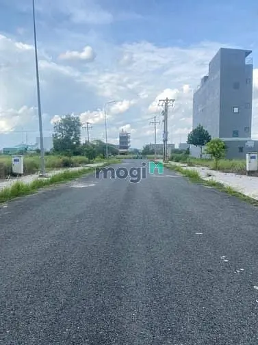 Đất Thổ Cư Shr Đường Tỉnh Lộ 10 , Giá 15Tr/M2 ,Khu Dân Cư Đông Đúc