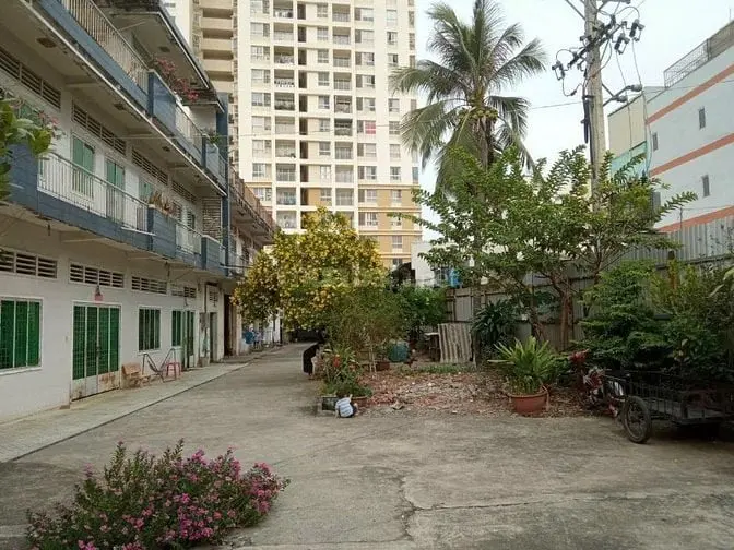 Bán Nhà Mặt Tiền - Vị Trí Vàng Quận Tân Phú