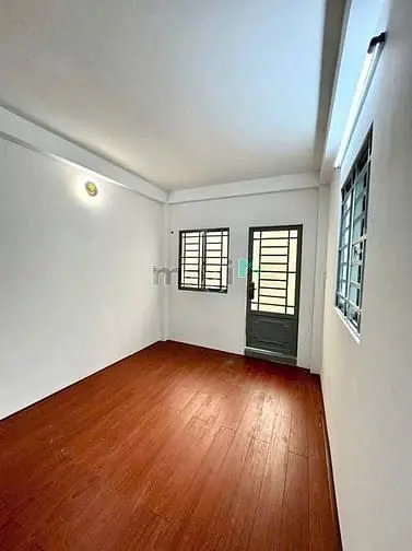 Phường 4 - Quận 10 - 3 Tầng - Nở Hậu - 35M2 - Hẻm Thông - Nhỉnh 4 Tỷ.