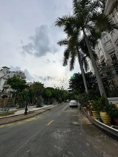 Bán Biệt Thự Ngang 10M Kdc Vip Thủ Đức House Dt 160M2 - Giá 36 Tỷ