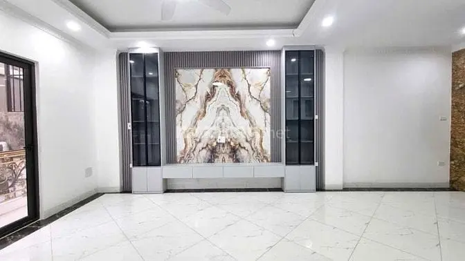 Đống Đa - Nhà Mới Thang Máy- Ô Tô Đỗ Cửa Chỉ Hơn 9 Tỷ