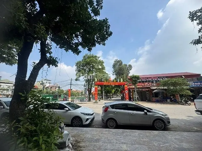 Cho Thuê Tòa Nhà Văn Phòng View Hồ – Mặt Phố Đức Diễn, Bắc Từ Liêm