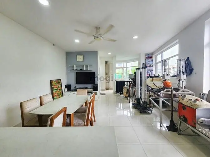 Bán Nhà 5 Tầng Góc 2 Mặt Tiền Kinh Doanh Đường Số Tân Quy, Quận 7