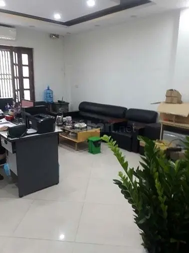 Cho Thuê Văn Phòng Diện Tích Nhà 25M²/Sàn 200M², Tầng 2, Có Thang Máy,
