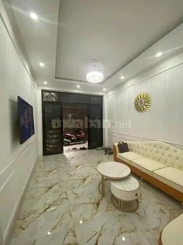 Cho Thuê Nhà Nguyên Căn Tại Ngõ 173 Hoàng Hoa Thám, Dt 40M2X 5 Tầng