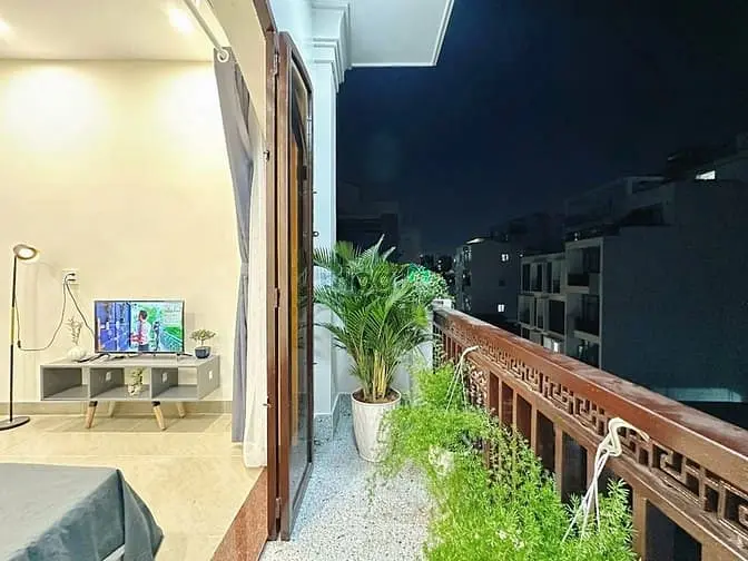 Cho Thuê Căn Hộ 1Pn Full Nội Thất Có Ban Công Cao Cấp Gần Hàng Xanh