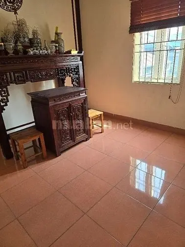 Bán Nhà Ở Ngay, Khu Vực Xung Quanh Nhiều Tiện Ích