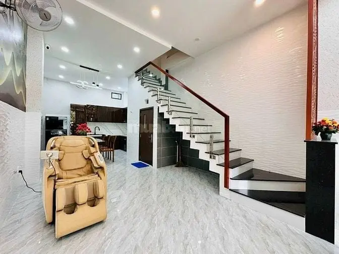 Bán Gấp Nhà 61M2 Đường Chợ Lớn Q6 Gần Chung Cư Bình Phú 1 - Giá 1Tỷ15
