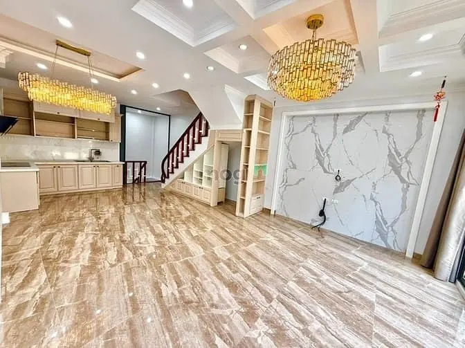 Bán Nhà Phố Bồ Đề 45M2- 5 Tầng - Mặt Tiền Đẹp, Gara Ô Tô, Thang Máy