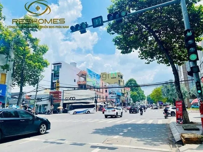 Cho Thuê Mặt Bằng Đẹp Đường Phạm Văn Thuận Ngay Vincom