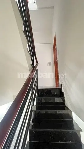 Cho Thuê Nhà 2 Lau 4Wc 4Pn Phú Thọ Hoà 11 Triệu