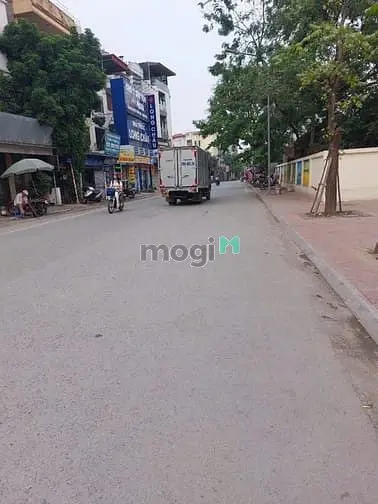 Bán Nhà Phố Thượng Thanh 30M2- 5 Tầng- 3 Phòng Ngủ- Nội Thất, Gần Ô Tô