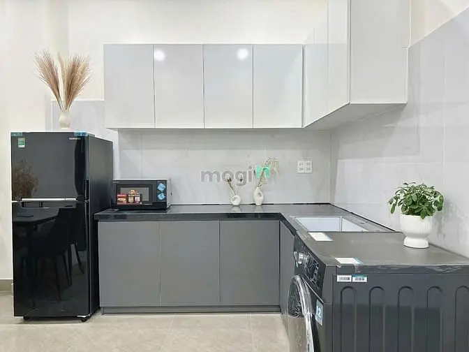 Cho Thuê Căn Hộ 1Pn Full Nội Thất Có Ban Công Cao Cấp Gần Hàng Xanh