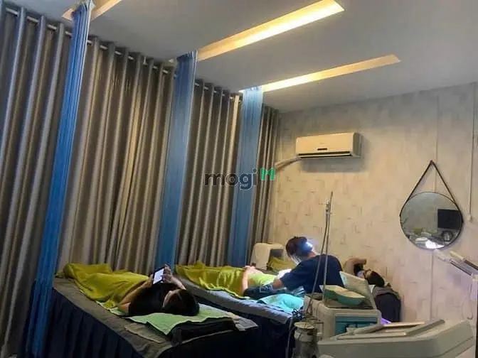 Cho Thuê Nguyên Căn Quận 10 - Hẻm Xe Hơi - 5Pn - Tiện Ở Và Kinh Doanh