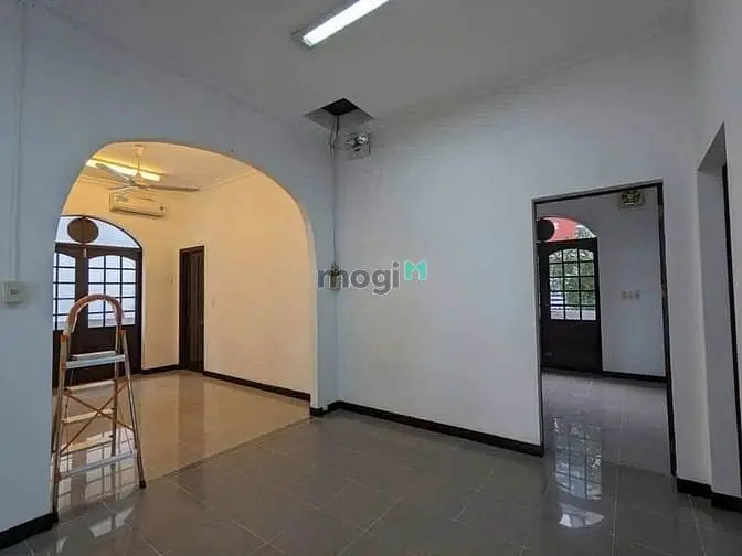 Biệt Thự Trung Tâm Thảo Điền - Dt 20X24M - 1 Trệt 1 Lầu. Giá 140Tr/Th