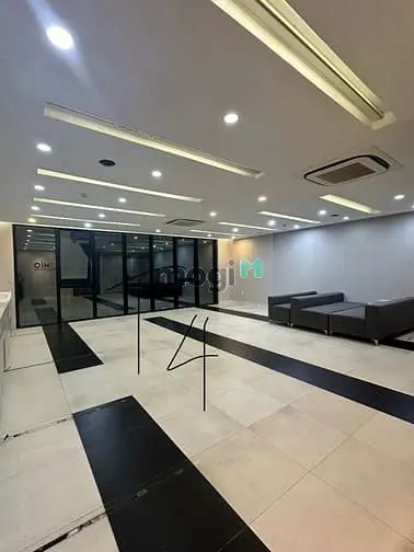 Cho Thuê Tòa Nhà 8 Tầng Mặt Tiền 8M Hoàng Ngân Cầu Giấy