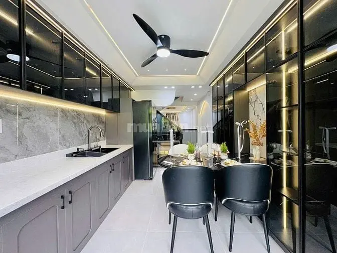 Chủ Hạ Giá Bán Gấp Căn Nhà Nguyễn Thị Minh Khai - Q1 - Giá Hạ 6 Tỷ 150
