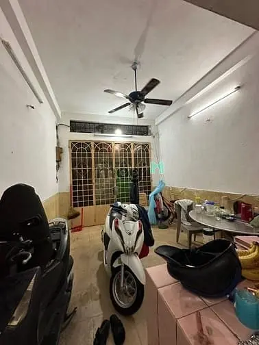 Khu Vực Hiếm Nhà Bán Huỳnh Mẫn Đạt Quận 5.