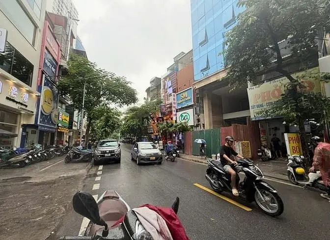 Cho Thuê Nhà Chùa Láng Cho Thuê 220 Triệu/1 Tháng