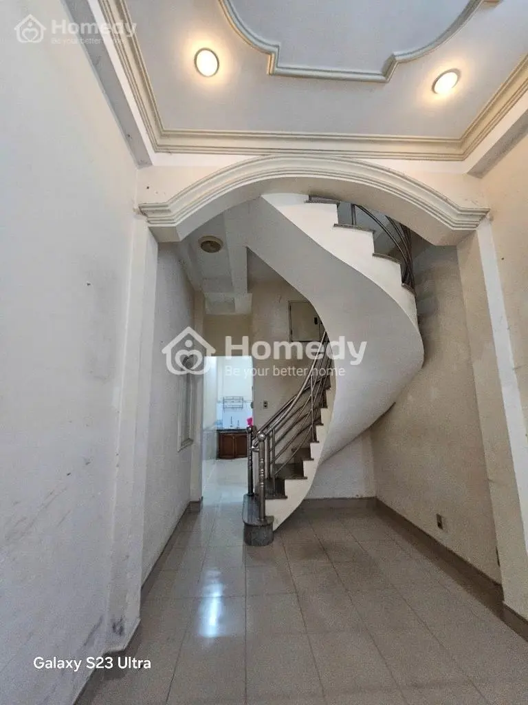 Bán Nhà Vị Trí Đẹp Đường Nguyễn Thái Sơn