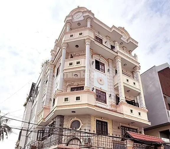 Bán Nhà Thủ Đức, Góc 2 Mặt Tiền Đường 12, 4 Tầng, 69,5M², Giá 19 Tỷ