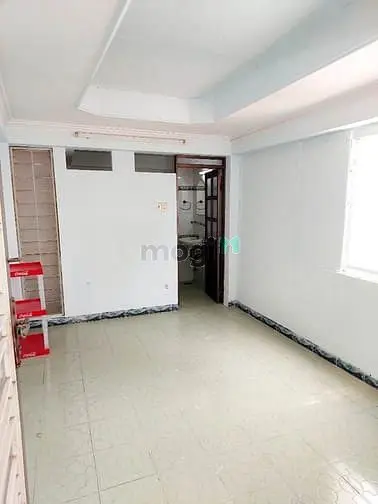 Cho Thuê Phòng Q10.Nội Thất Cơ Bản.tolet Riêng.cửa Sổ.3Tr1