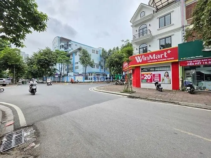 Chủ Cho Thuê Cả Nhà 3,5 Tầng Nhà Biệt Thự Sát Góc Ngã Tư